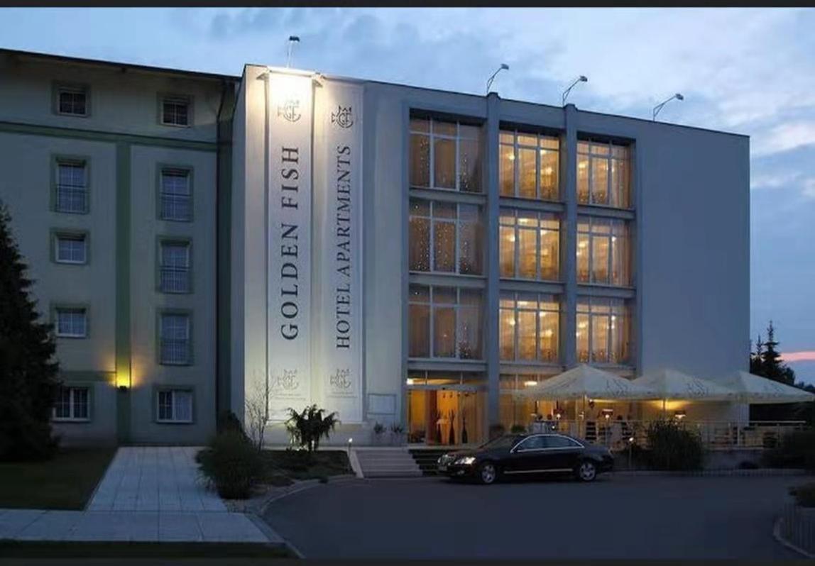 Golden Fish Apartmany Xia Plzen Ngoại thất bức ảnh