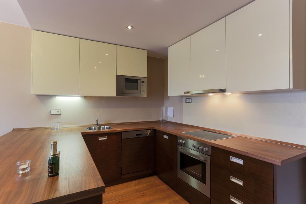 Golden Fish Apartmany Xia Plzen Ngoại thất bức ảnh